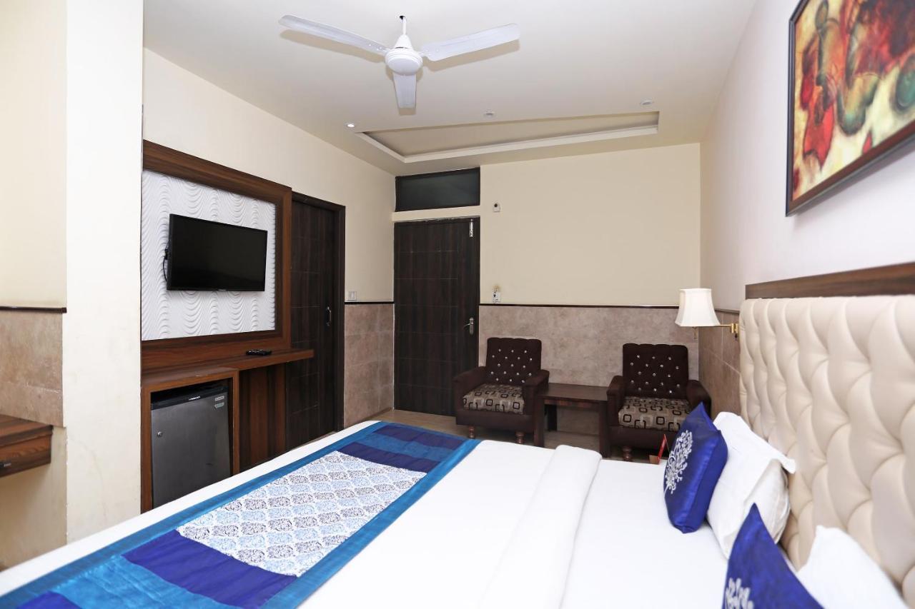 Vaccinated Staff - Capital O 705 Hotel Siddharth Inn Jaipur Ngoại thất bức ảnh